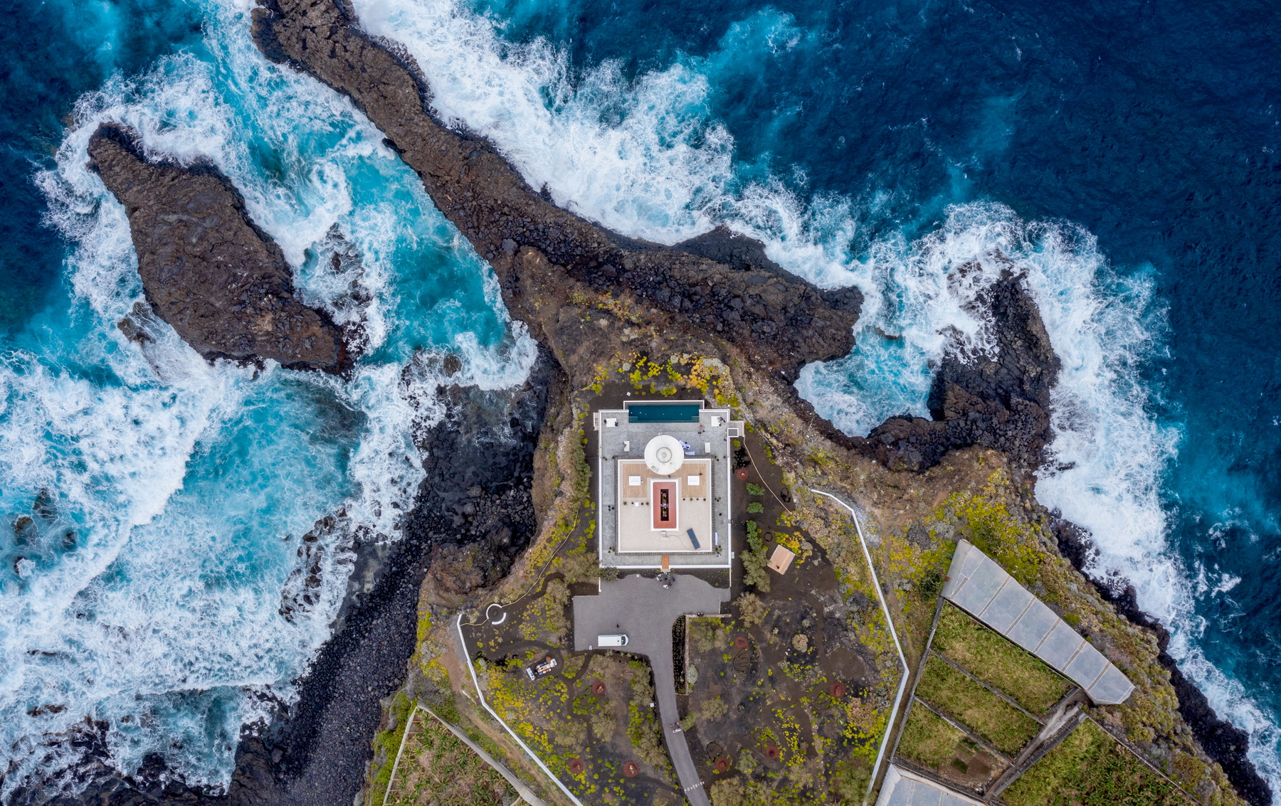 Faro Punta Cumplida – Atlantic Suite